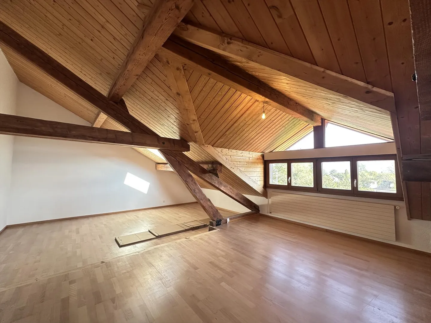 5-room apartment - Photo 1 of 14