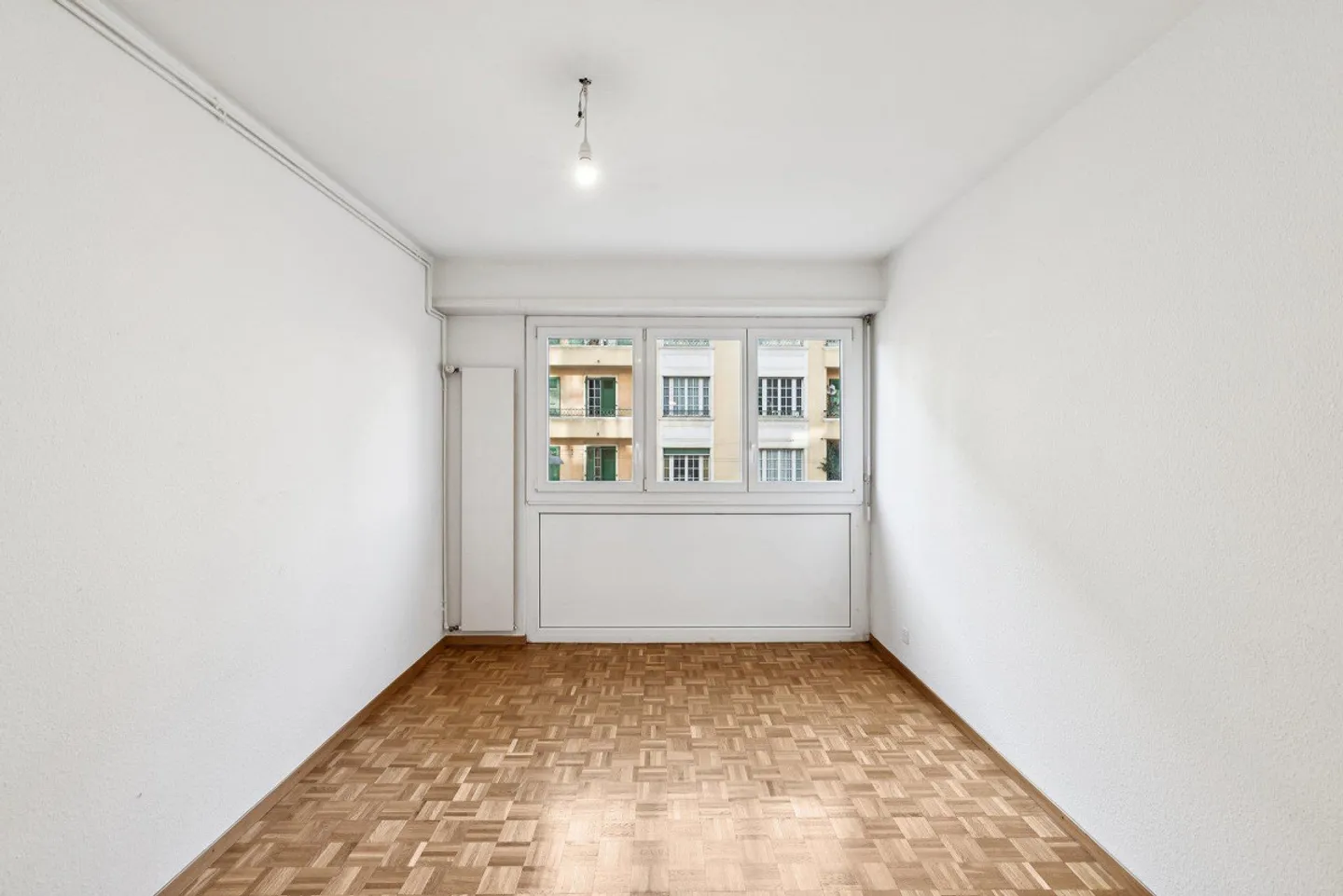 Appartement de 3 pièces situé en plein centre-ville - Photo 6 sur 6