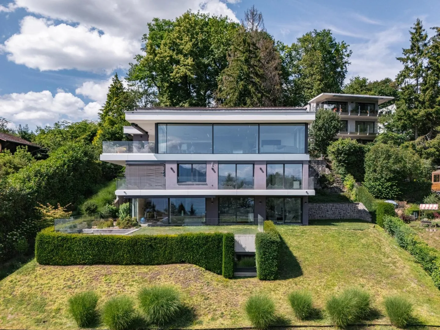 Außergewöhnliche zeitgenössische Villa mit Panoramablick auf den Genfersee und die Alpen - Foto 13 von 13