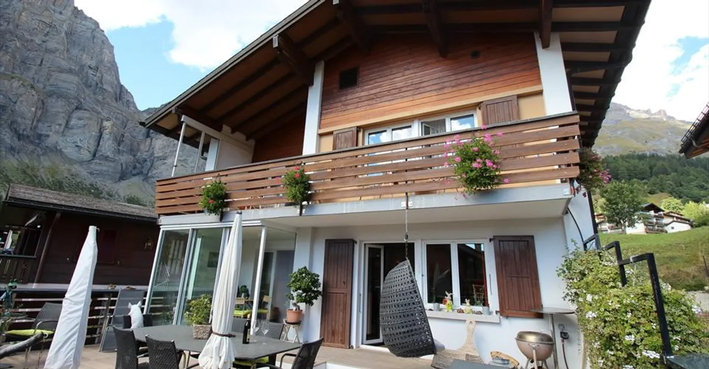Chalet 6.5 rooms - Photo 1 of 9