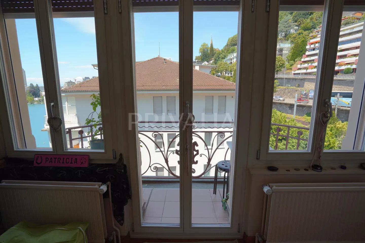 Exclusive: Ideal for Investors - Rare Apartment in the Heart of the Montreux Shore - Photo 3 of 6