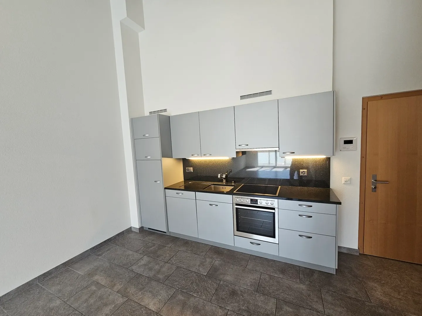 MAGNIFICO APPARTAMENTO DI 2.5 STANZE A CHALAIS - Foto 5 di 12