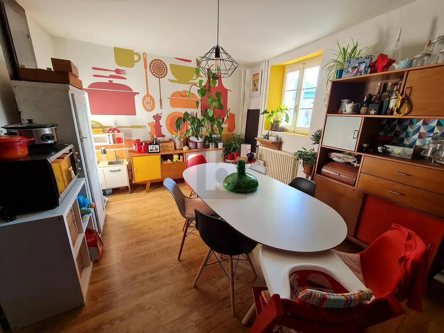 GERÄUMIG, IM CHARMIERENDEN ZENTRUM - Foto 2 von 6