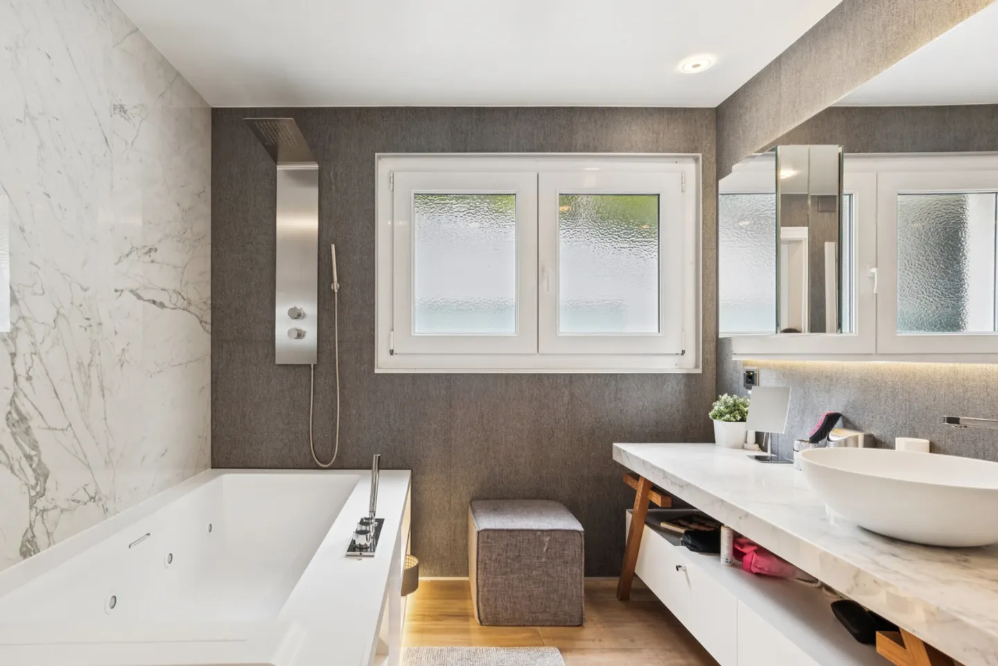 Ein prestigioses Juwel im Herzen eines ruhigen Viertels! - Foto 7 von 8