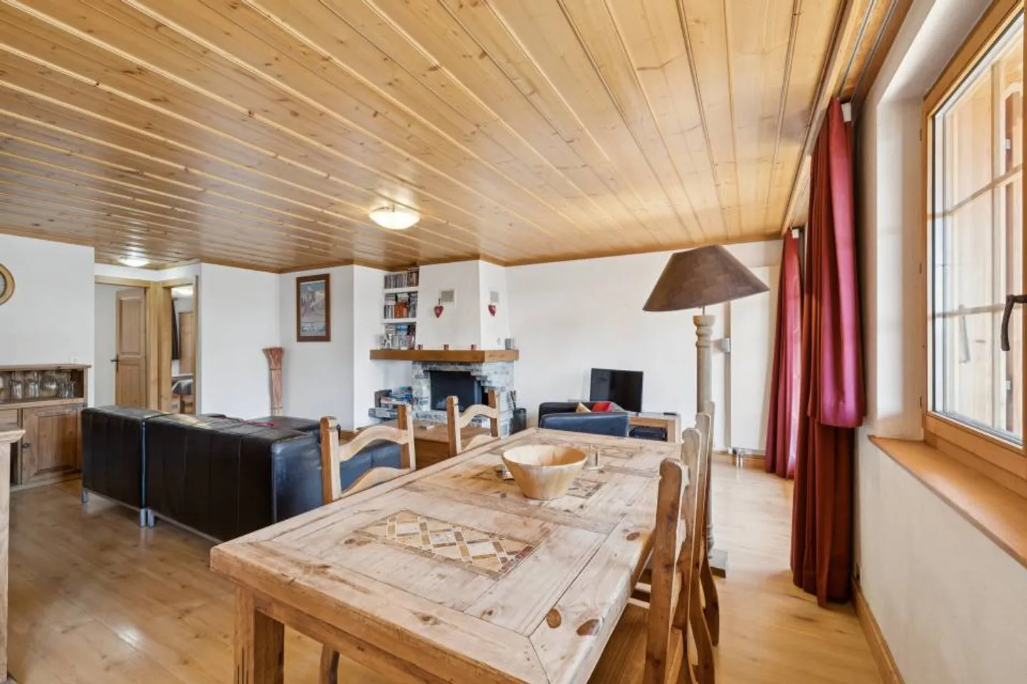 Villars, privileged location 3.5p with charm, large balcony, beautiful - Photo 6 of 13