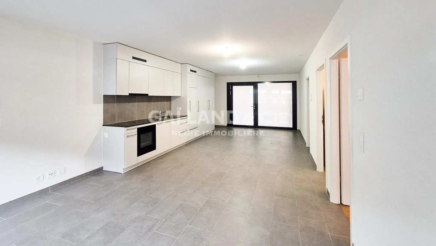 3.5 Room Apartment - Photo 4 of 8