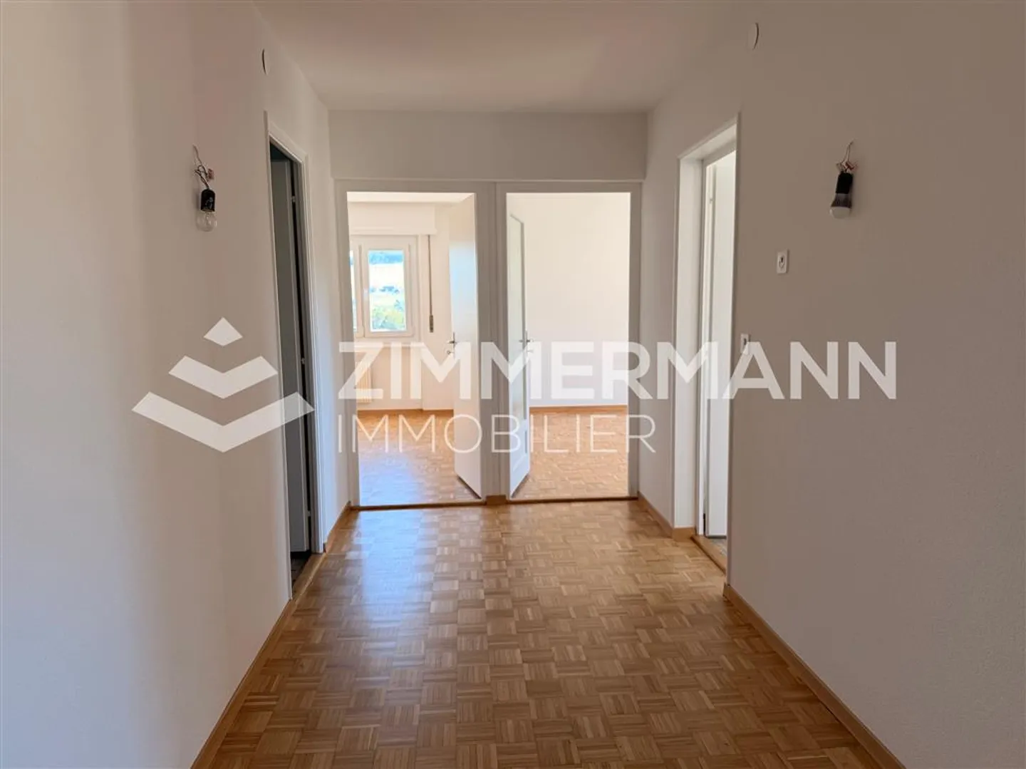 Charming 3.5 Room Apartment - Photo 3 of 12