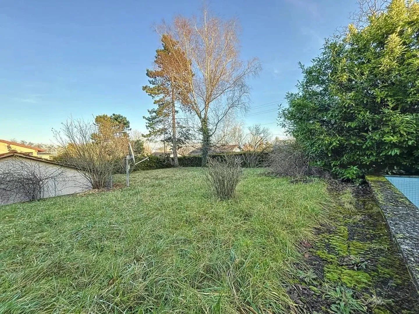 House with great renovation potential - Photo 13 of 13