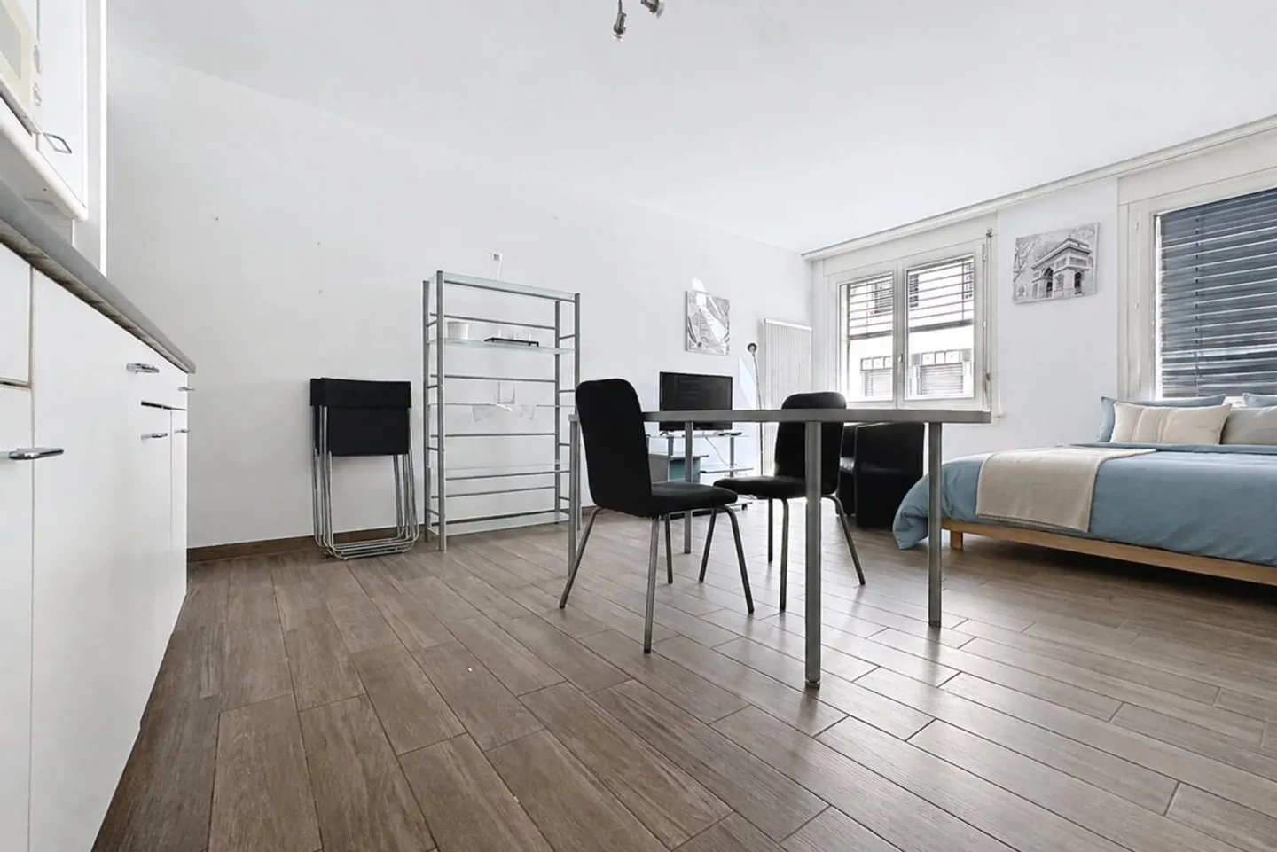 Studio meublé au centre de Sierre - Photo 1 sur 4
