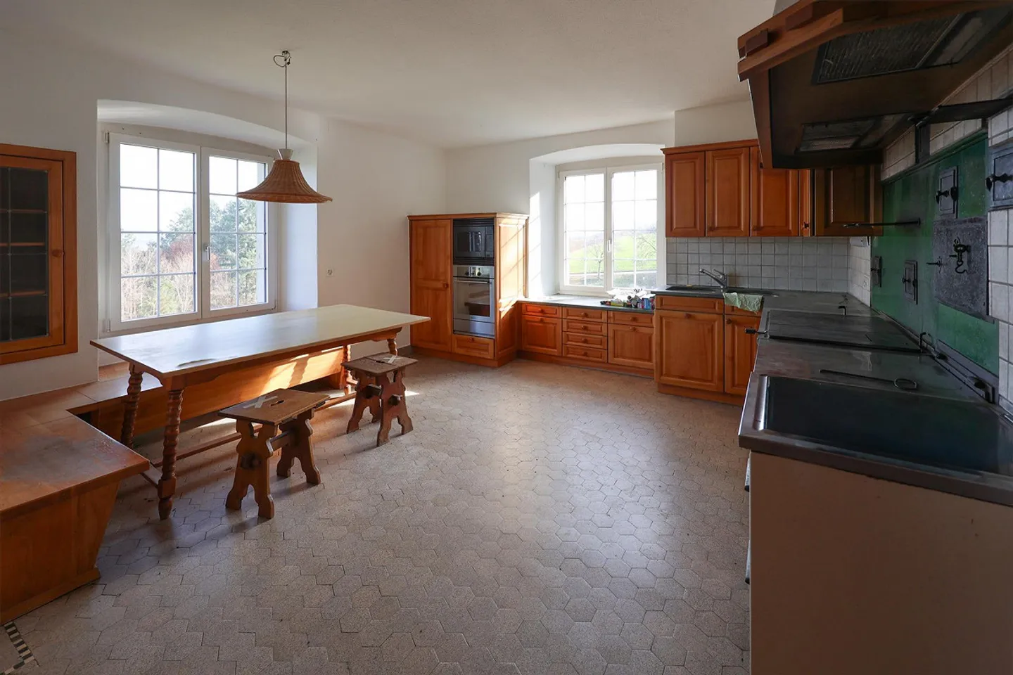 Charming 10-Room House in Idyllic Surroundings - Photo 6 of 13