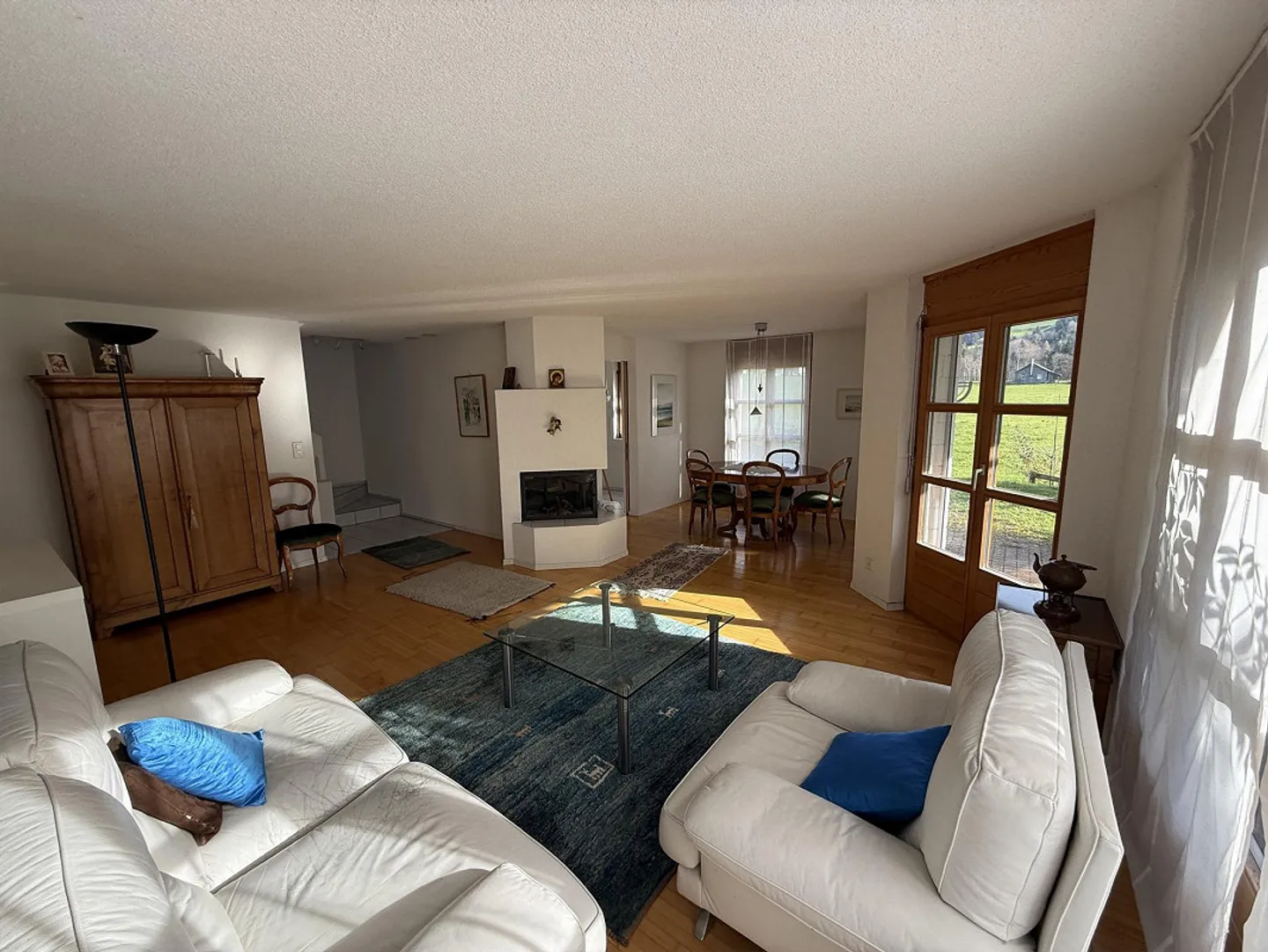 Charming single-family house in a quiet location with a view of greenery - Photo 5 of 21