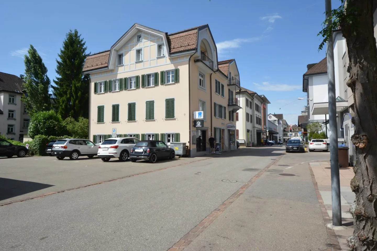 Charmante Wohnung in Mitten der Stadt Rapperswil sucht Sie! - Foto 1 von 7
