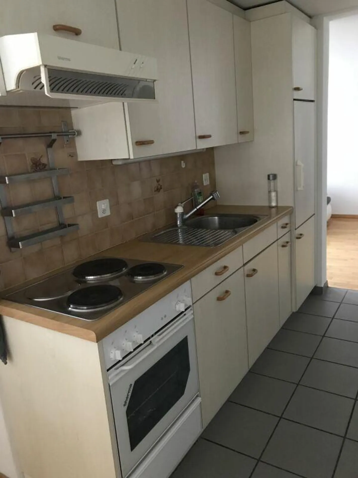 Charmante Wohnung in Mitten der Stadt Rapperswil sucht Sie! - Foto 6 von 7