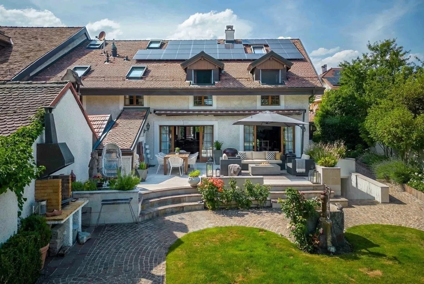 Affascinante casa di villaggio con studio indipendente in duplex - Foto 1 di 13