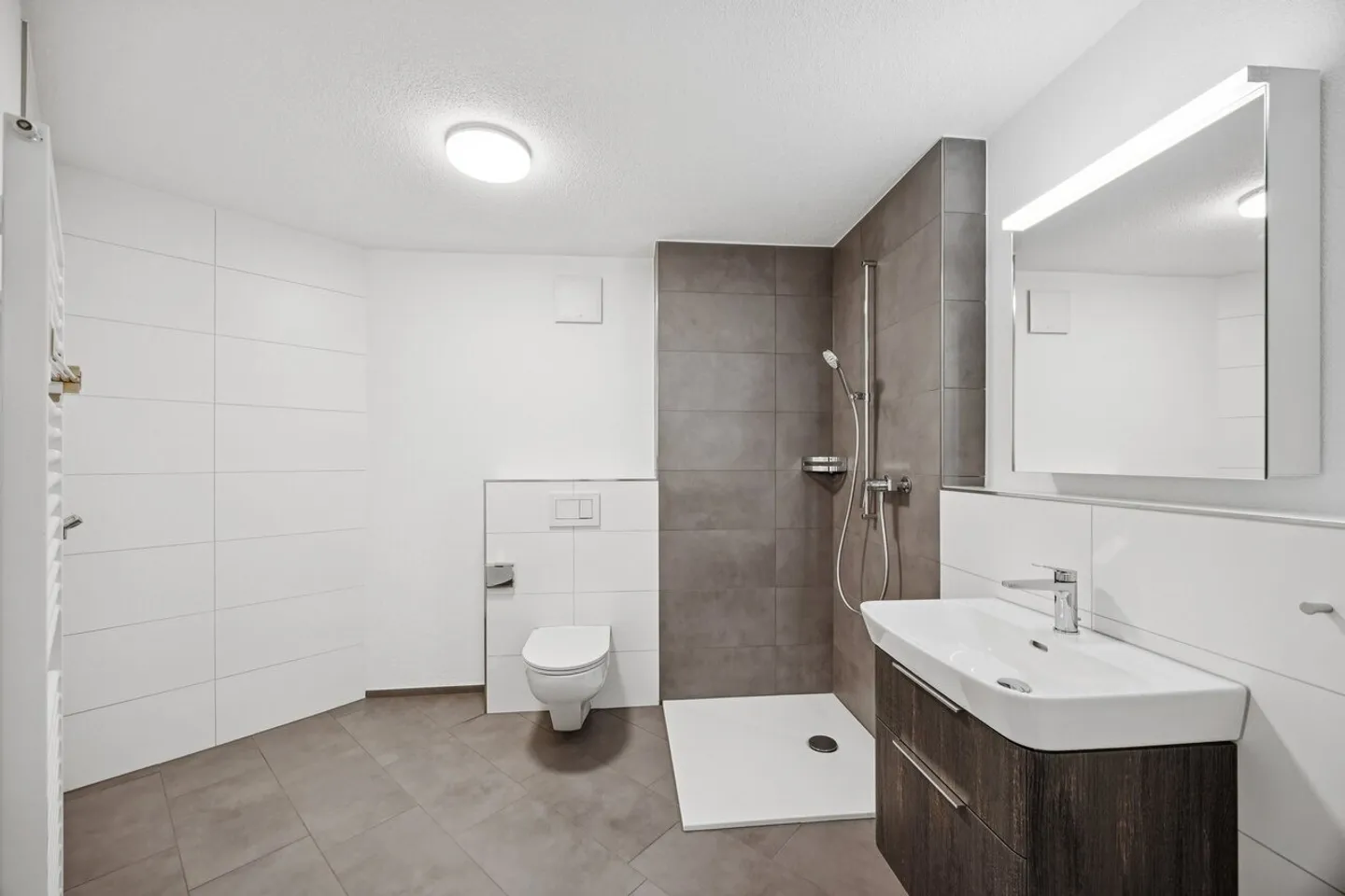 Charmante Dachwohnung - Foto 4 von 10
