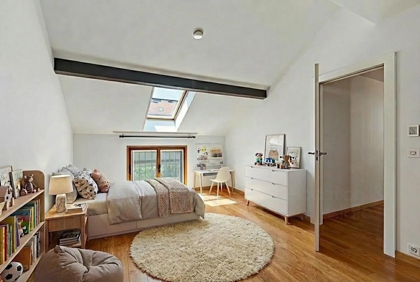 Affascinante casa di villaggio con studio indipendente in duplex - Foto 8 di 13