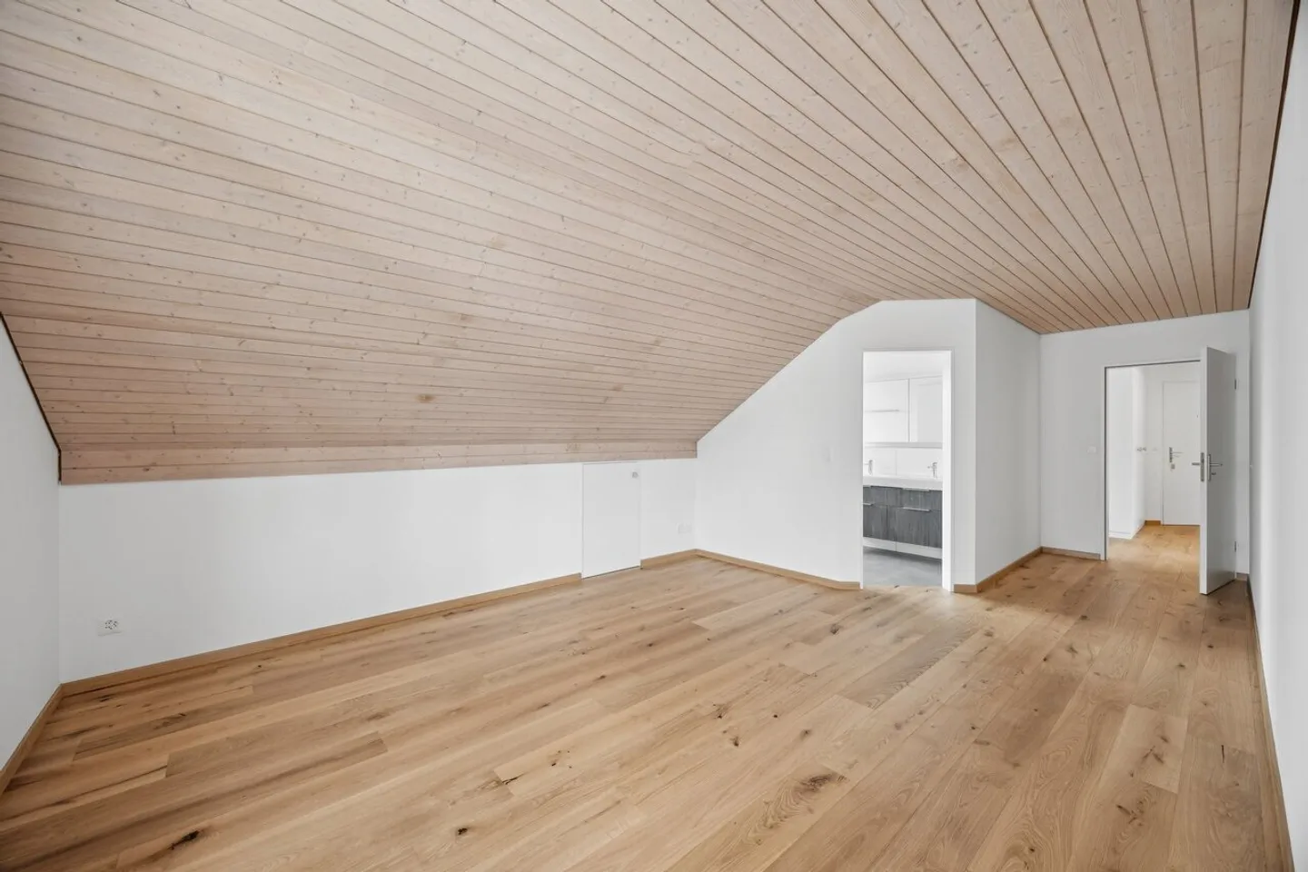 Charmante Dachwohnung - Foto 8 von 10