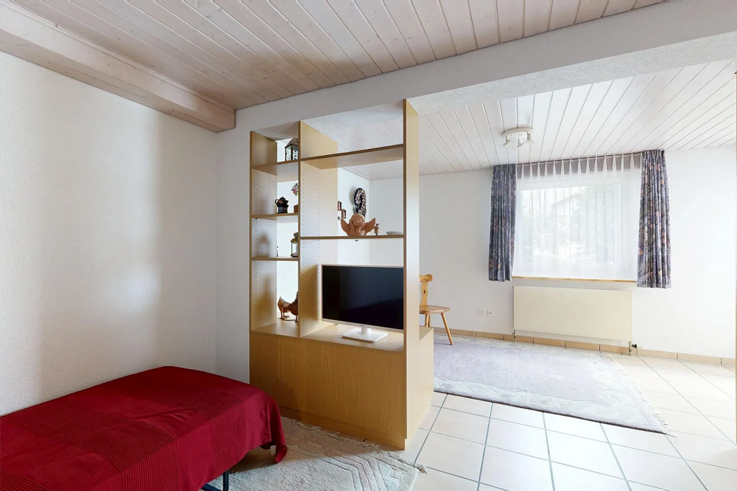 Maison familiale jumelée spacieuse de 6,5 pièces avec vue dégagée - Photo 5 sur 9