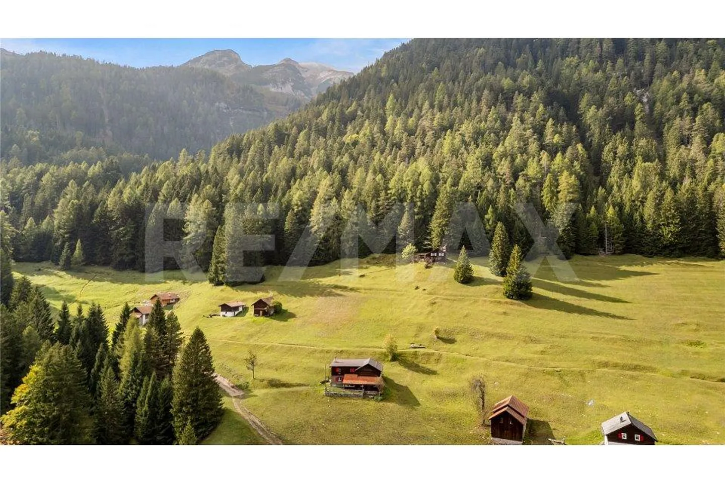 Holiday Home in Paradise - Your Retreat in the Mountains - Photo 4 of 13