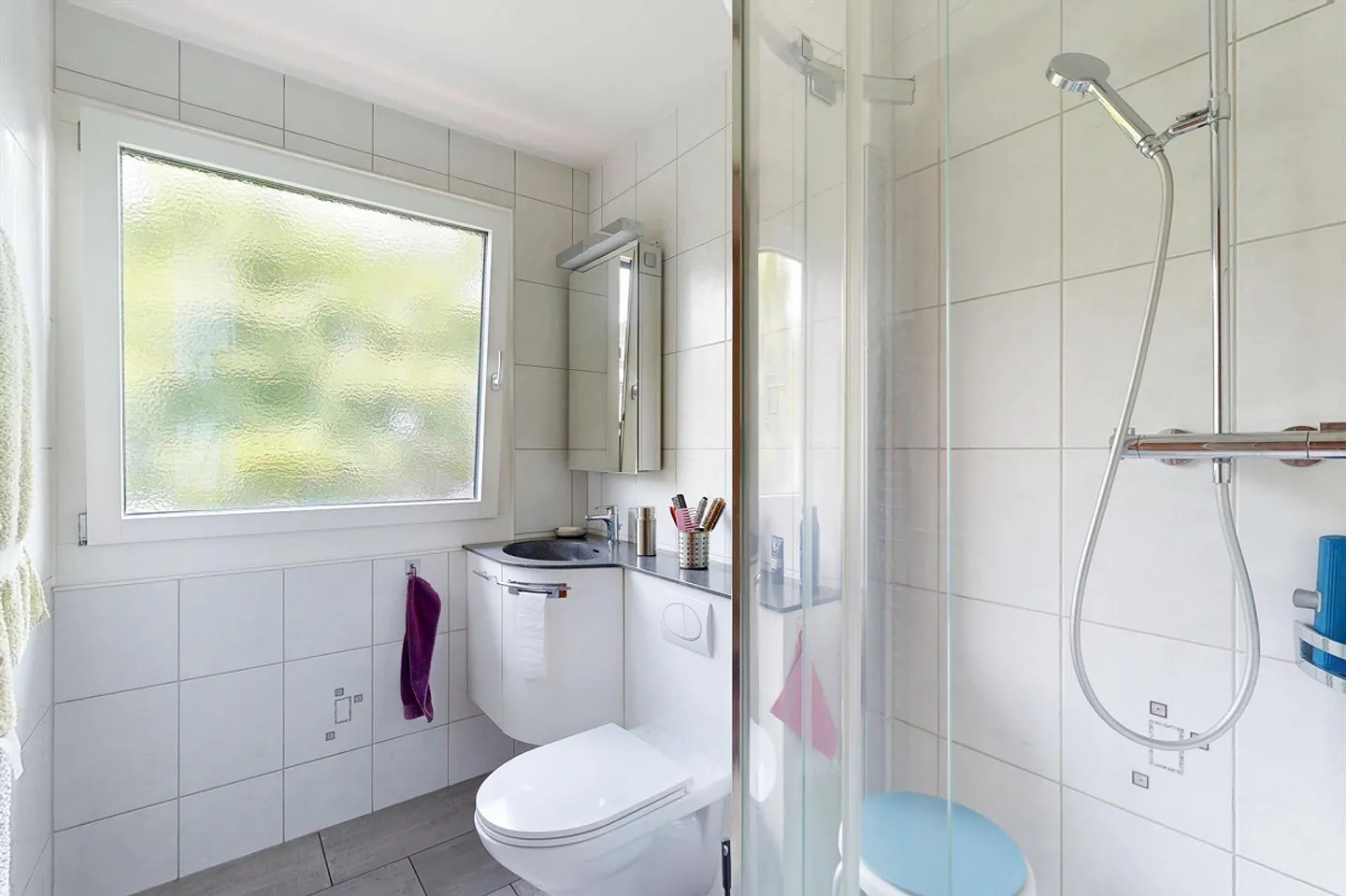 Maison familiale jumelée spacieuse de 6,5 pièces avec vue dégagée - Photo 7 sur 9