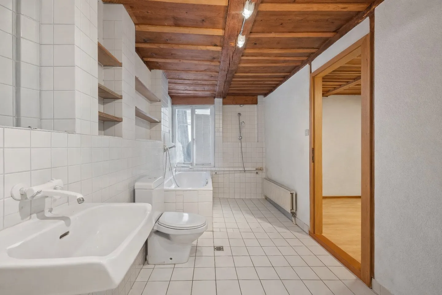 Farmhouse with four apartments in the hamlet zone - Photo 6 of 12