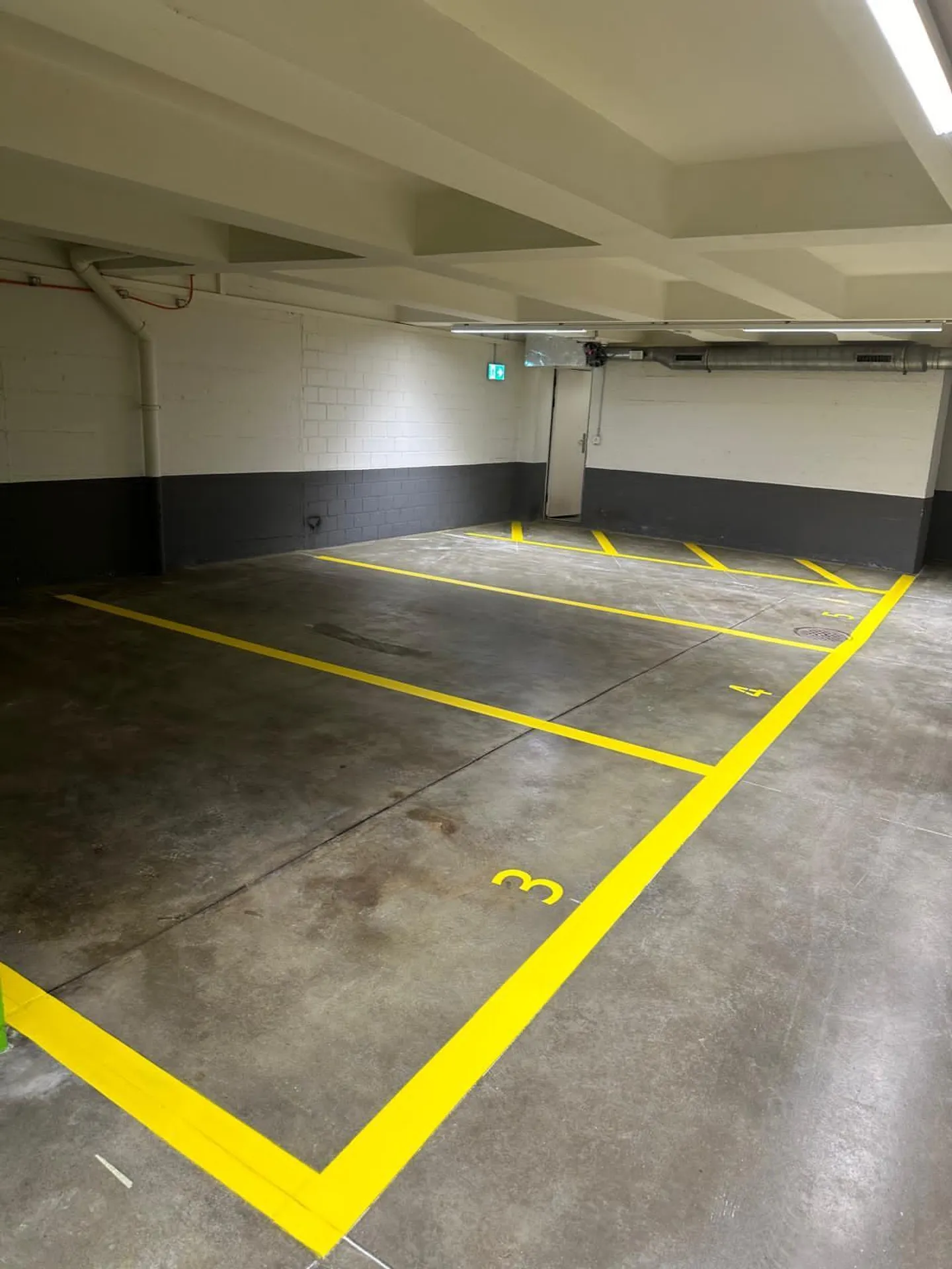 Central Parking Spaces in the Heart of Zurich Seefeld - Photo 2 of 4