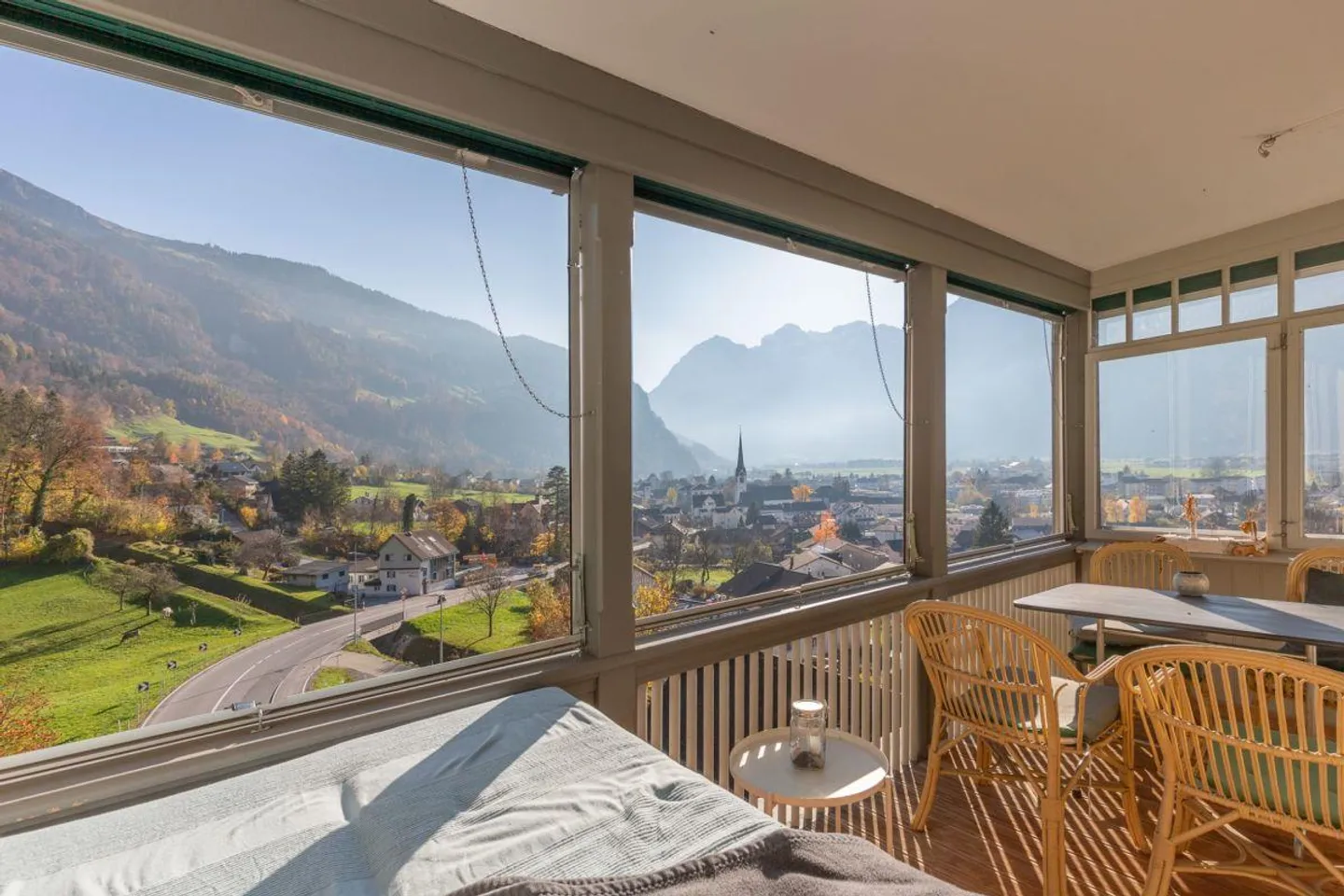 6.5-room maisonette apartment with garden - Photo 5 of 16