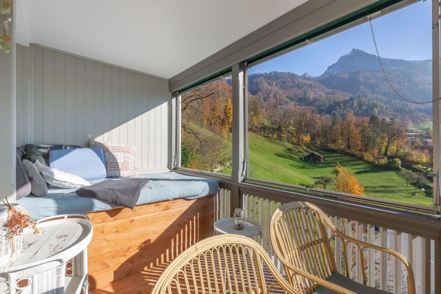 6.5-room maisonette apartment with garden - Photo 6 of 16