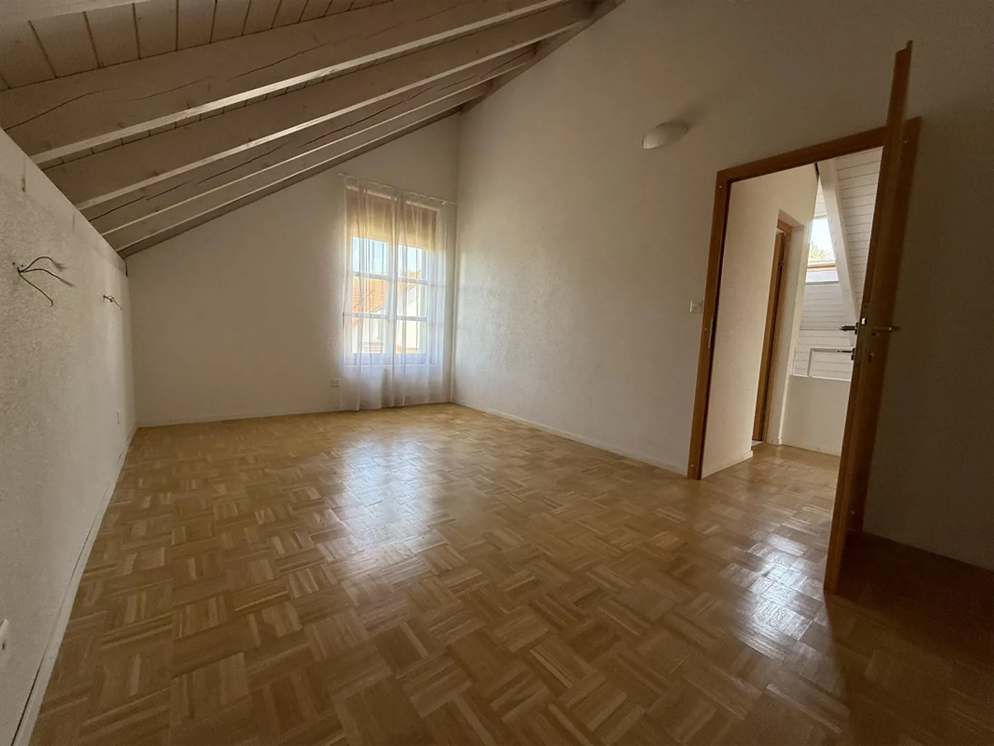 Charming single-family house in a quiet location with a view of greenery - Photo 11 of 21