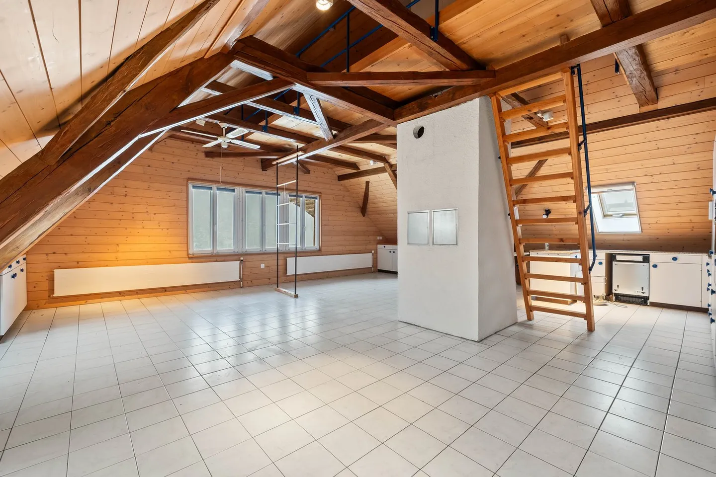 Farmhouse with four apartments in the hamlet zone - Photo 12 of 12