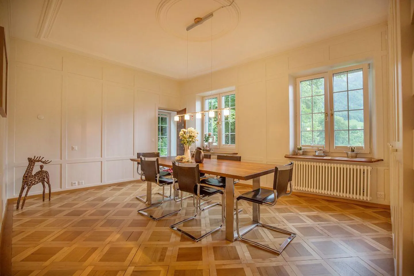 6.5-room maisonette apartment with garden - Photo 8 of 16