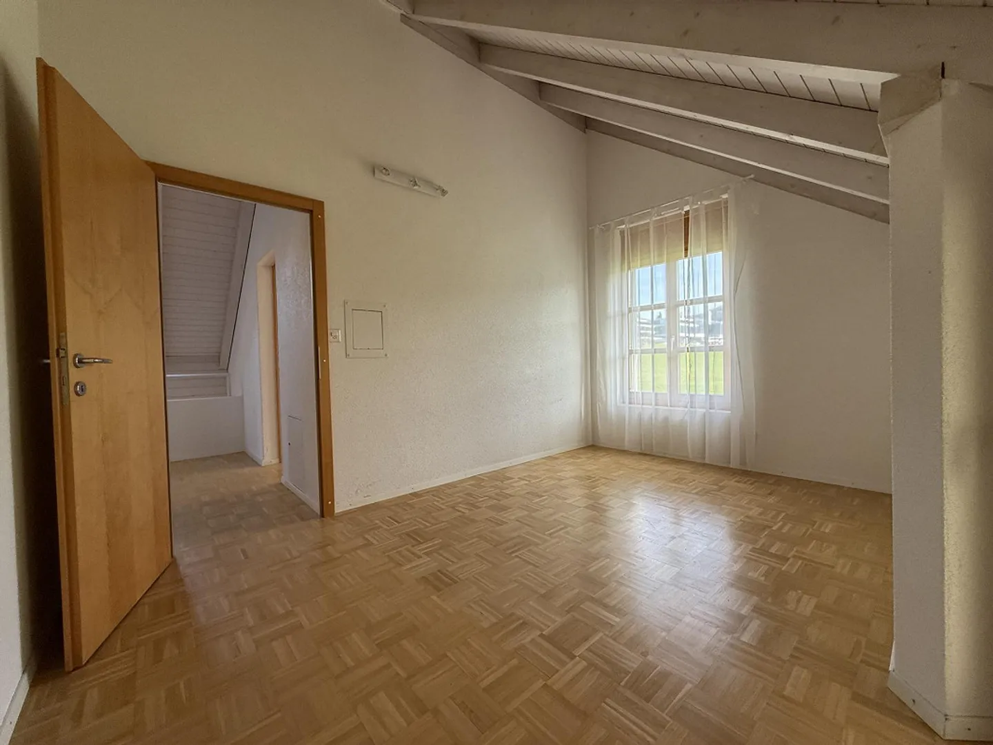 Charming single-family house in a quiet location with a view of greenery - Photo 12 of 21