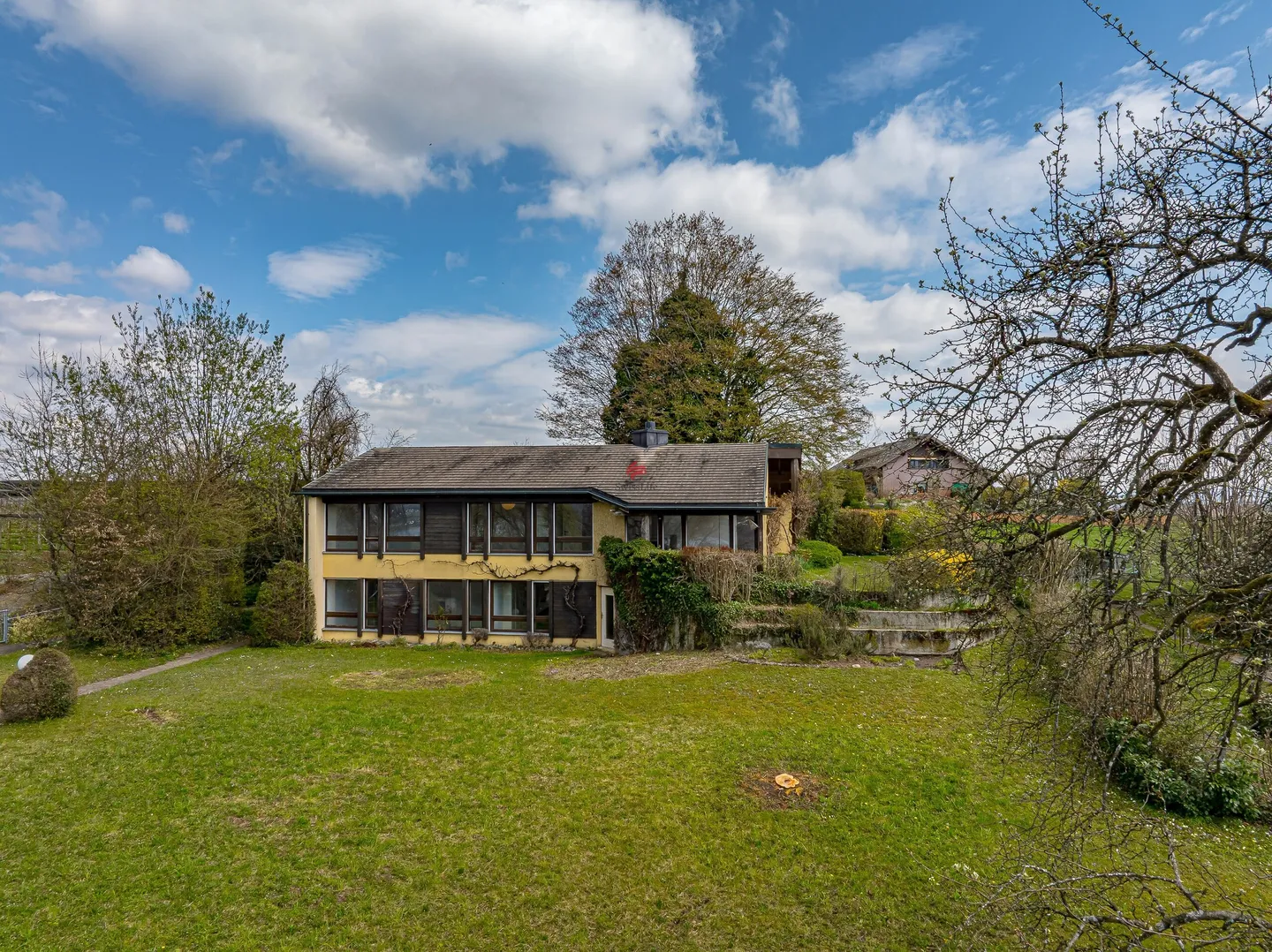 Charmantes Einfamilienhaus mit Seesicht - Foto 1 von 2