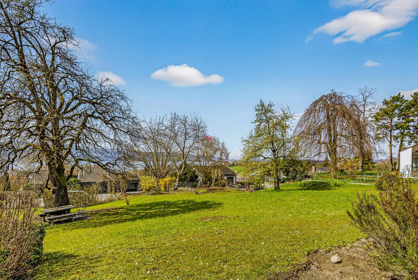Charmantes Einfamilienhaus mit Seesicht - Foto 2 von 2