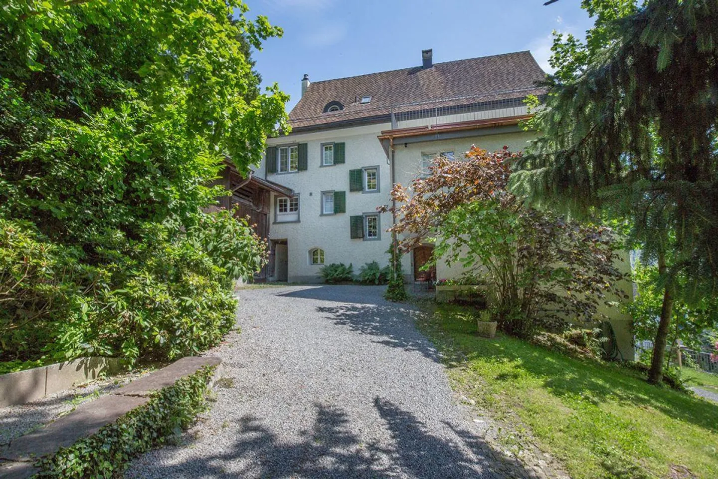 6.5-room maisonette apartment with garden - Photo 14 of 16