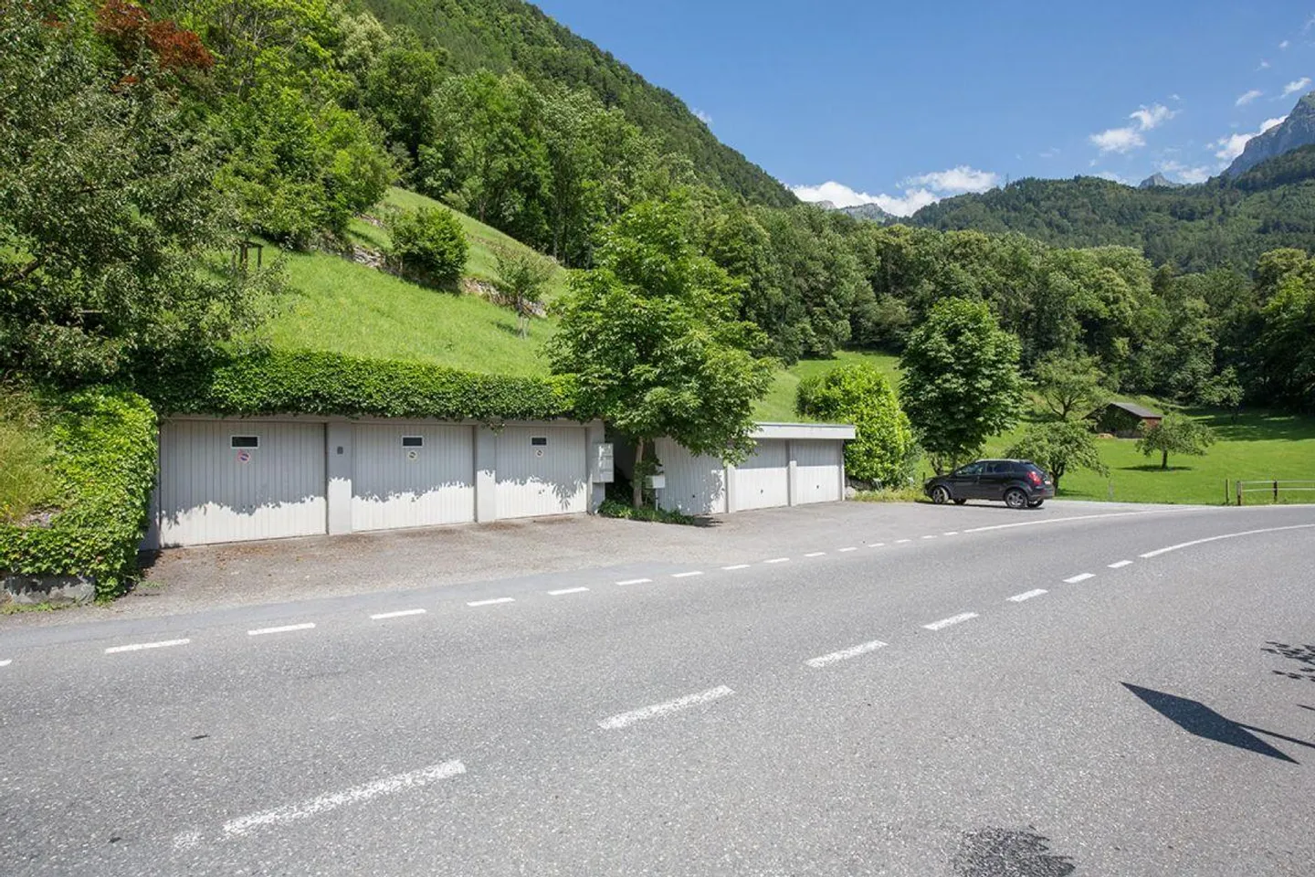 6.5-room maisonette apartment with garden - Photo 15 of 16