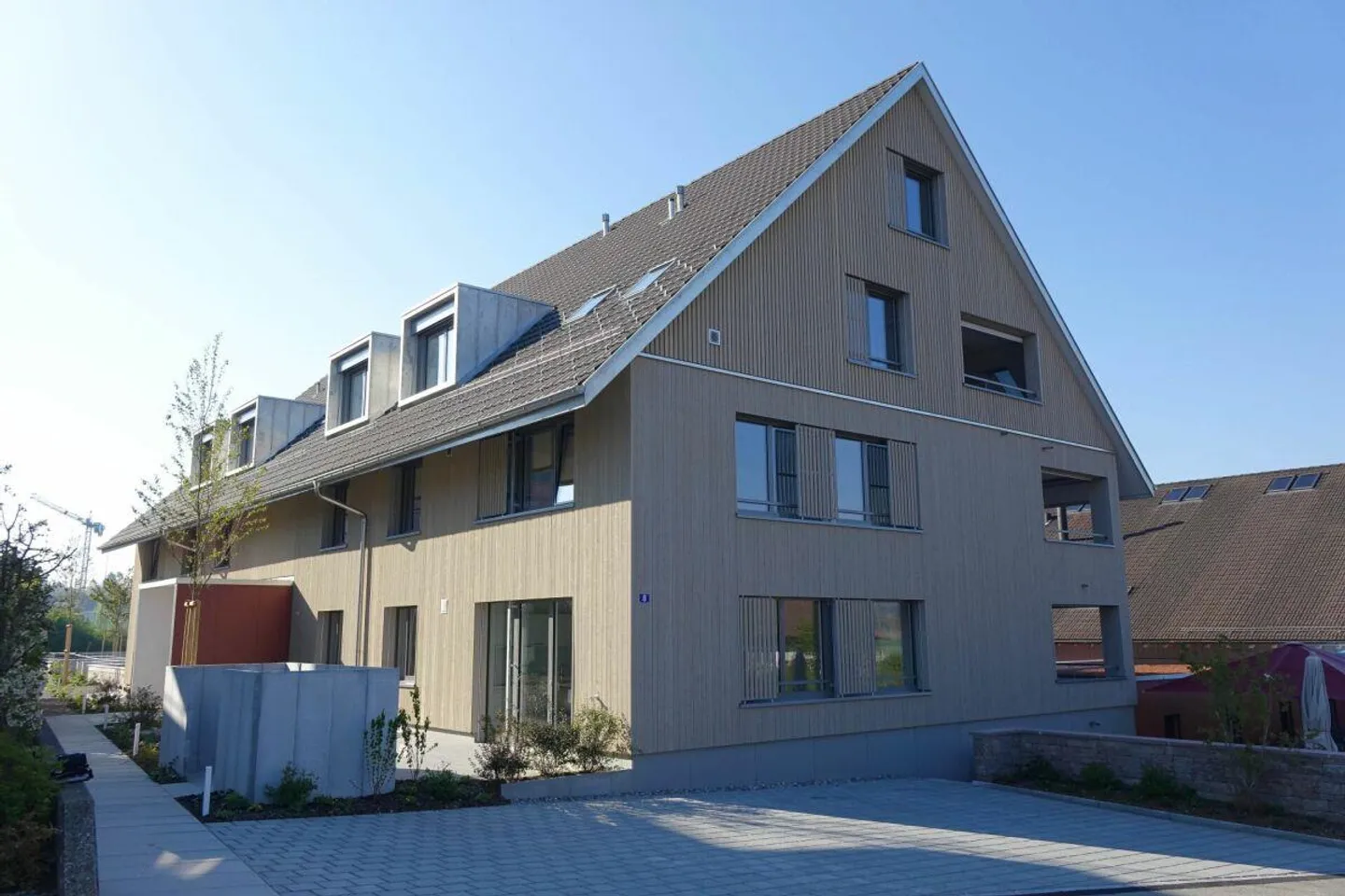 helle, moderne Wohnung mit Sitzplatz und Loggia - Foto 1 di 10