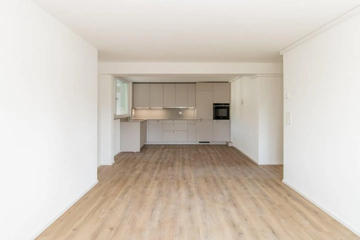 Modern 3.5-room apartment in a central location in Rüti - Photo 2 of 7