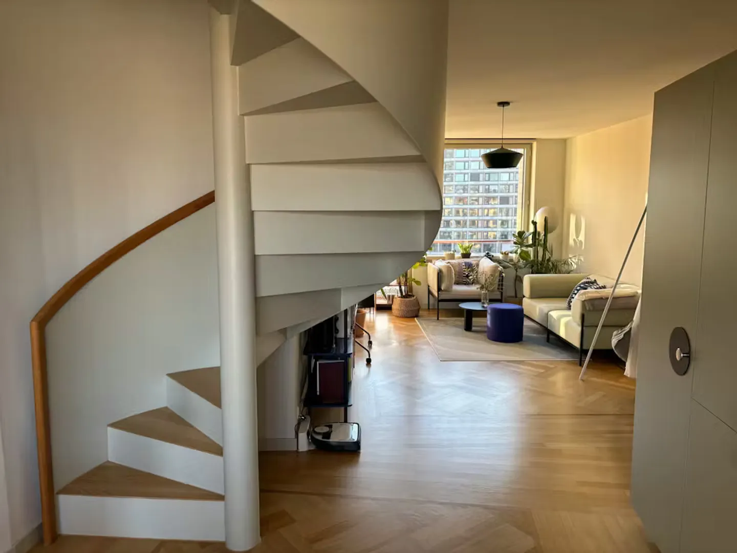 Charming Zurich Apartment - Photo 2 of 10