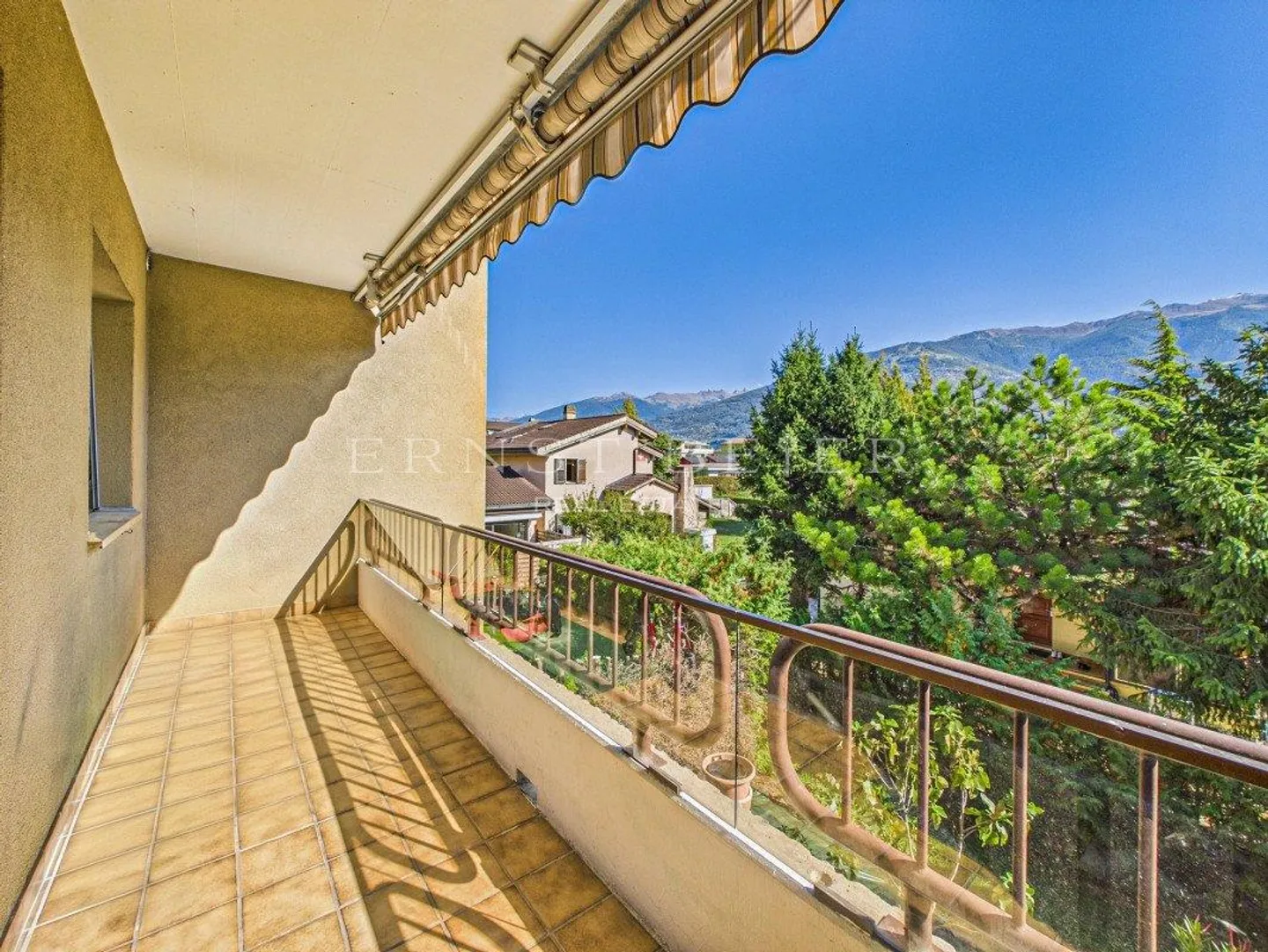 Bright Apartment in Vétroz - Photo 8 of 9