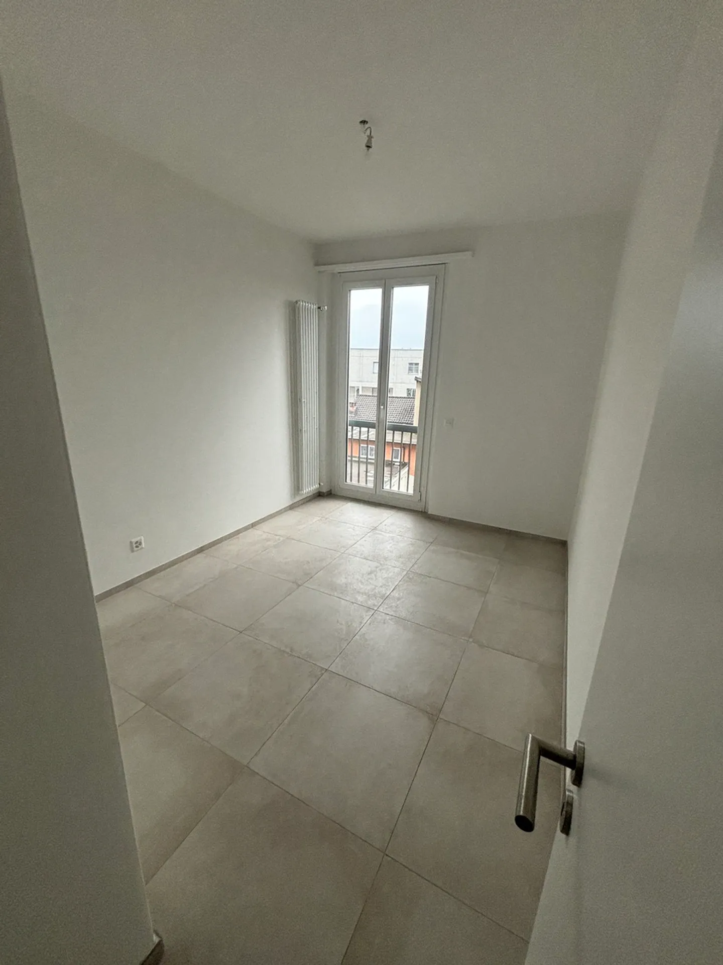 Rent bright, renovated 4.5-room apartment - Photo 9 of 14