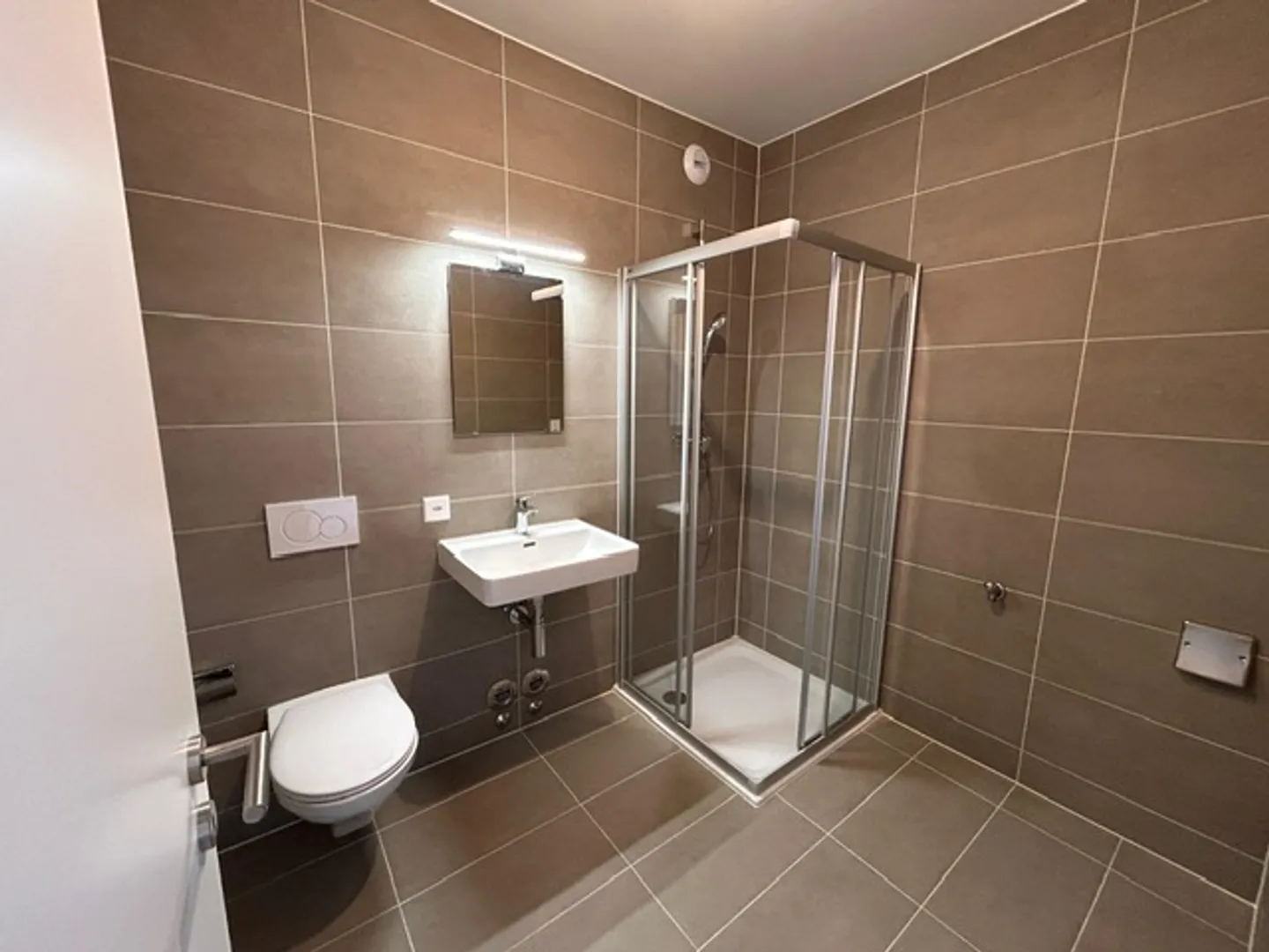 Modern 2.5-room apartment with balcony in Chavannes-près-Renens - Photo 5 of 5