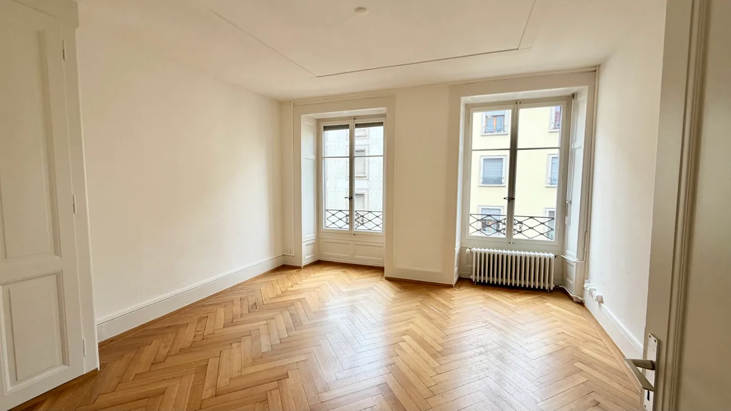 Immeuble Commercial Central - Photo 2 sur 3