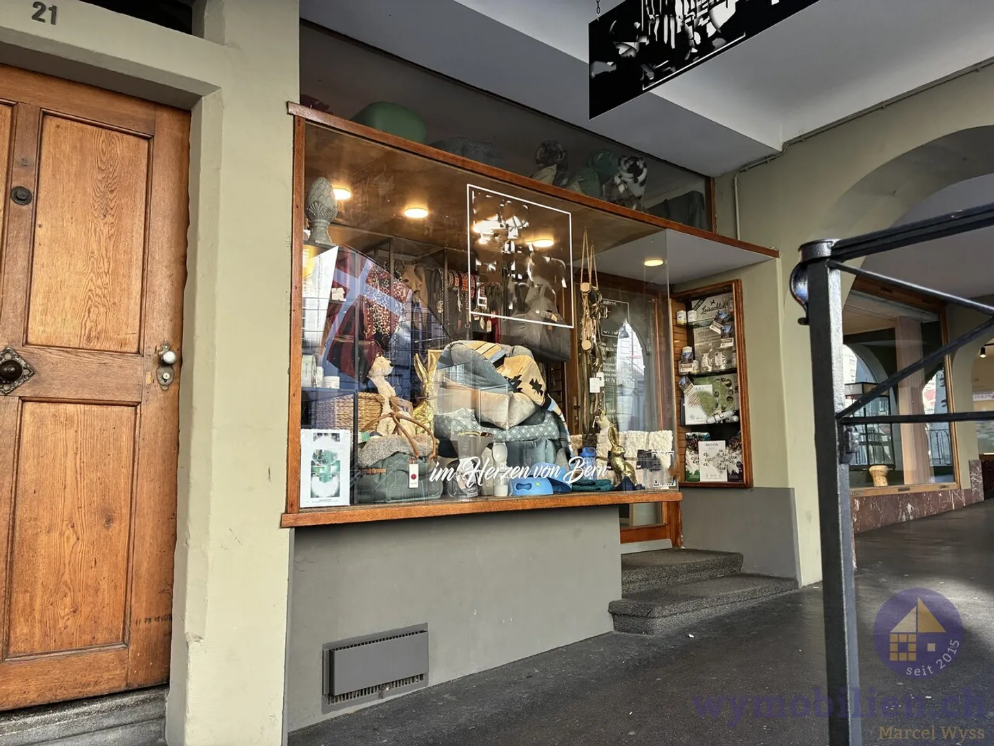 Beautiful retail space in award-winning historic building Bern - Photo 2 of 5
