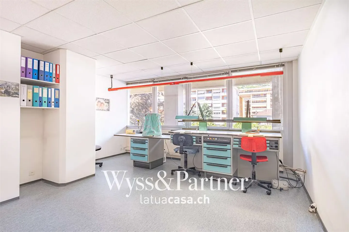 Locarno - praktisches und geräumiges Büro - Foto 1 von 9