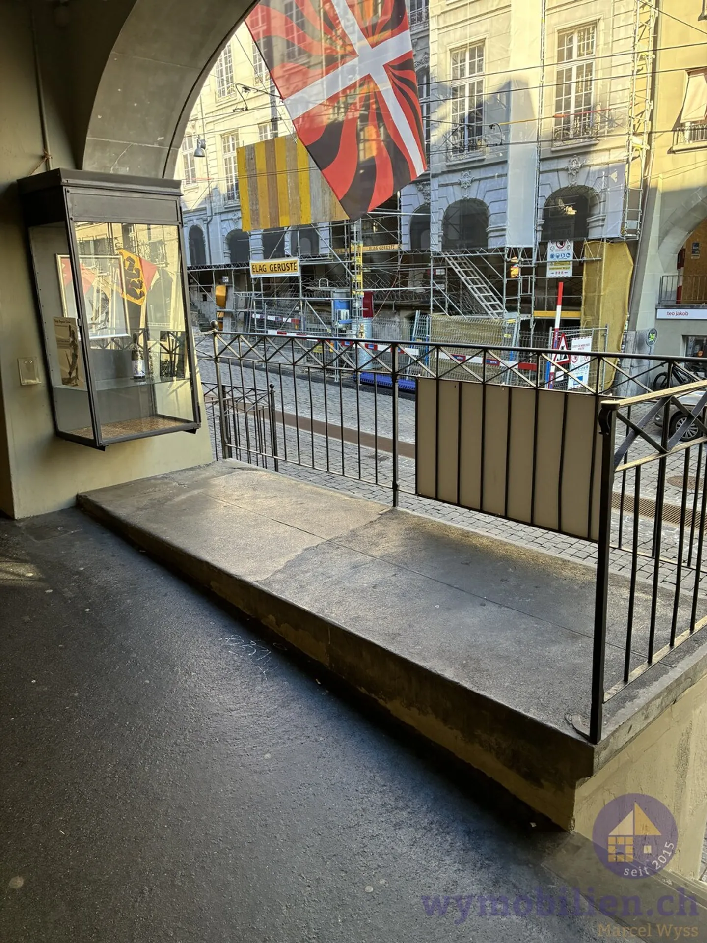 Beautiful retail space in award-winning historic building Bern - Photo 3 of 5