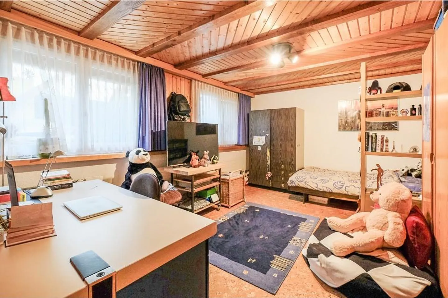 Casa unifamiliare di 4,5 stanze con potenziale di espansione e enorme terreno! - Foto 9 di 13