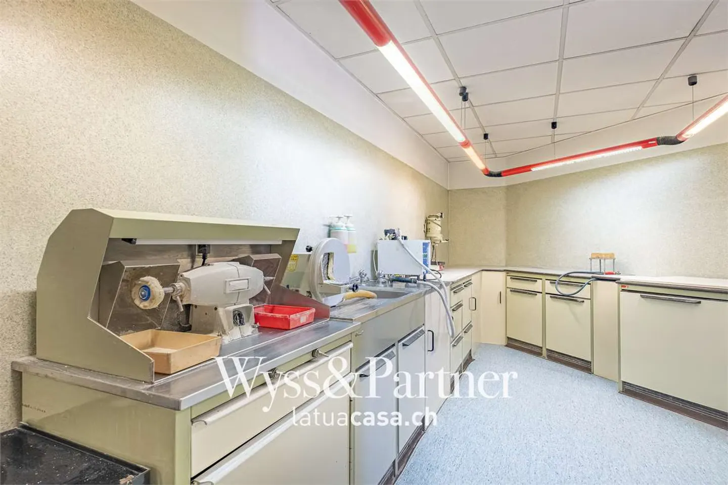 Locarno - praktisches und geräumiges Büro - Foto 4 von 9