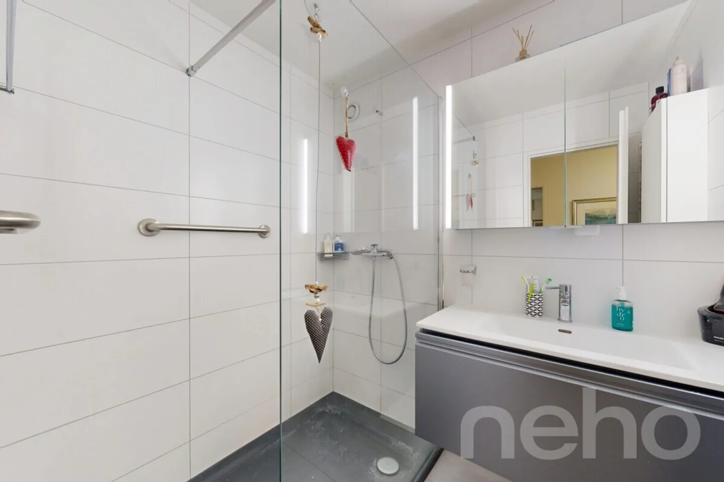 Appartement exceptionnel de 3,5 pièces avec jardin dans un emplacement calme - Photo 8 sur 12