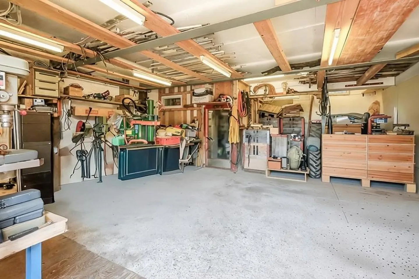 Casa unifamiliare di 4,5 stanze con potenziale di espansione e enorme terreno! - Foto 12 di 13